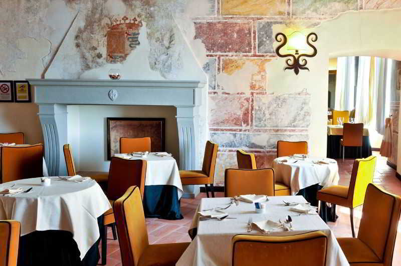 Castello Visconteo Hotel Cassano dʼAdda Eksteriør billede
